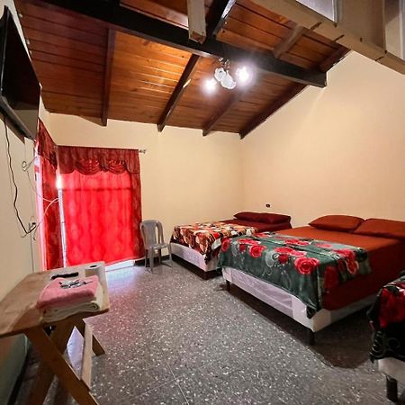 Hotel Canaan La Aurora Gwatemala Zewnętrze zdjęcie